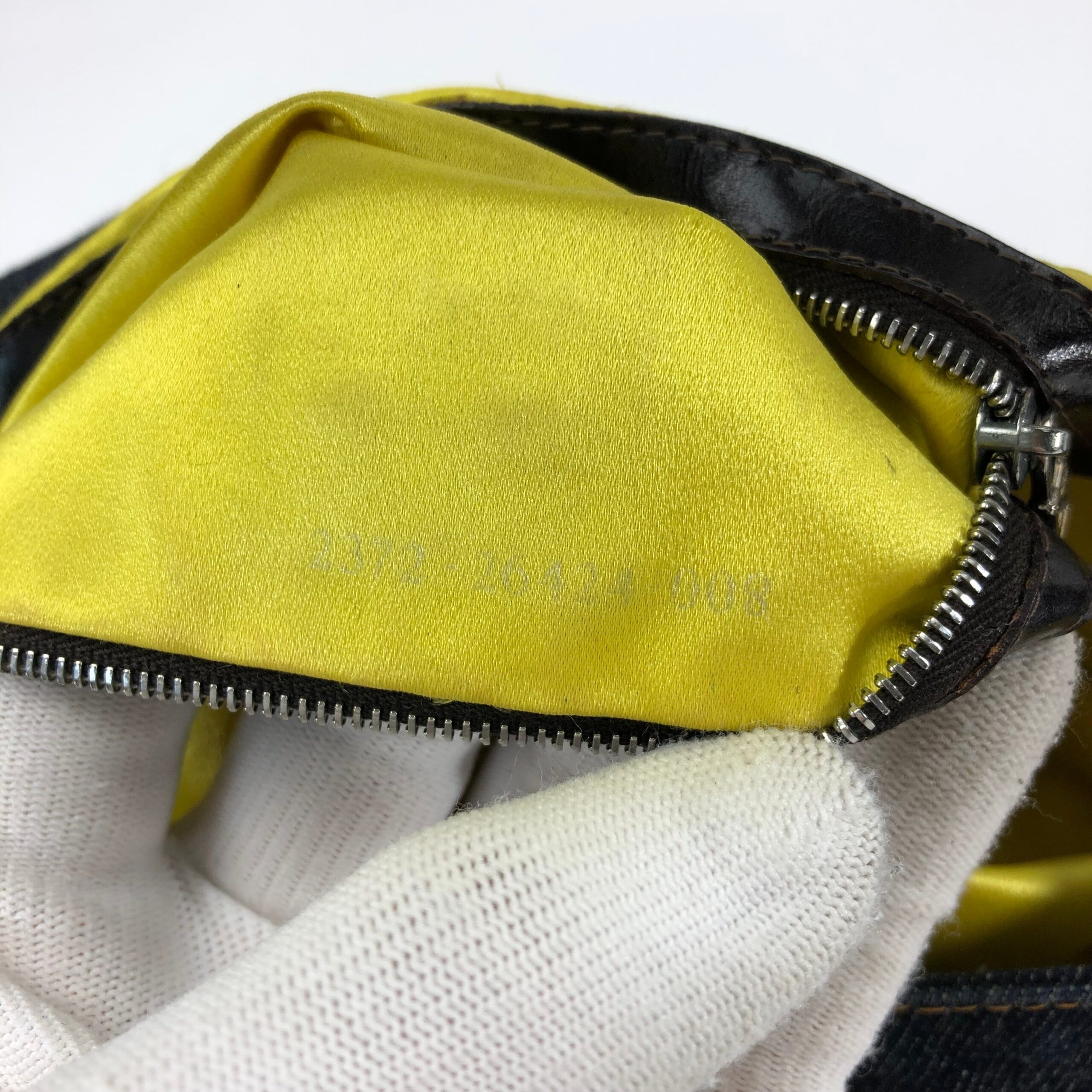 FENDI DENIM BEADED BAGUETTE SHOULDER BAG - Image 11