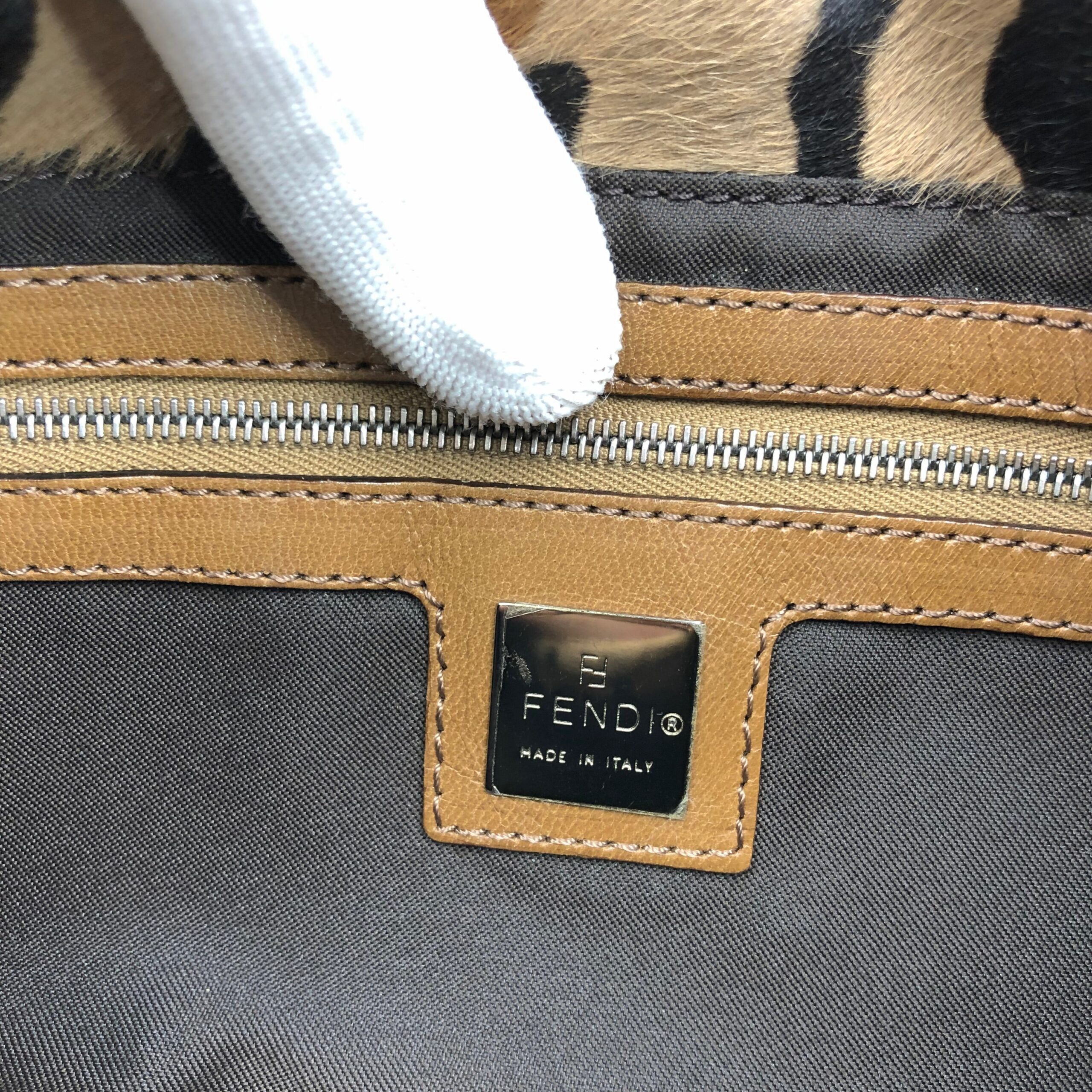FENDI LEOPARD CALF HAIR BAGUETTE SHOULDER BAG - Image 9
