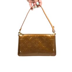 LOUIS VUITTON VERNIS POCHETTE SHOULDER BAG