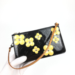 Alternative view of LOUIS VUITTON VERNIS POCHETTE SHOULDER BAG